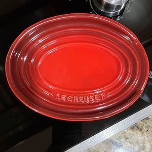 Le Creuset cherry red spoon rest